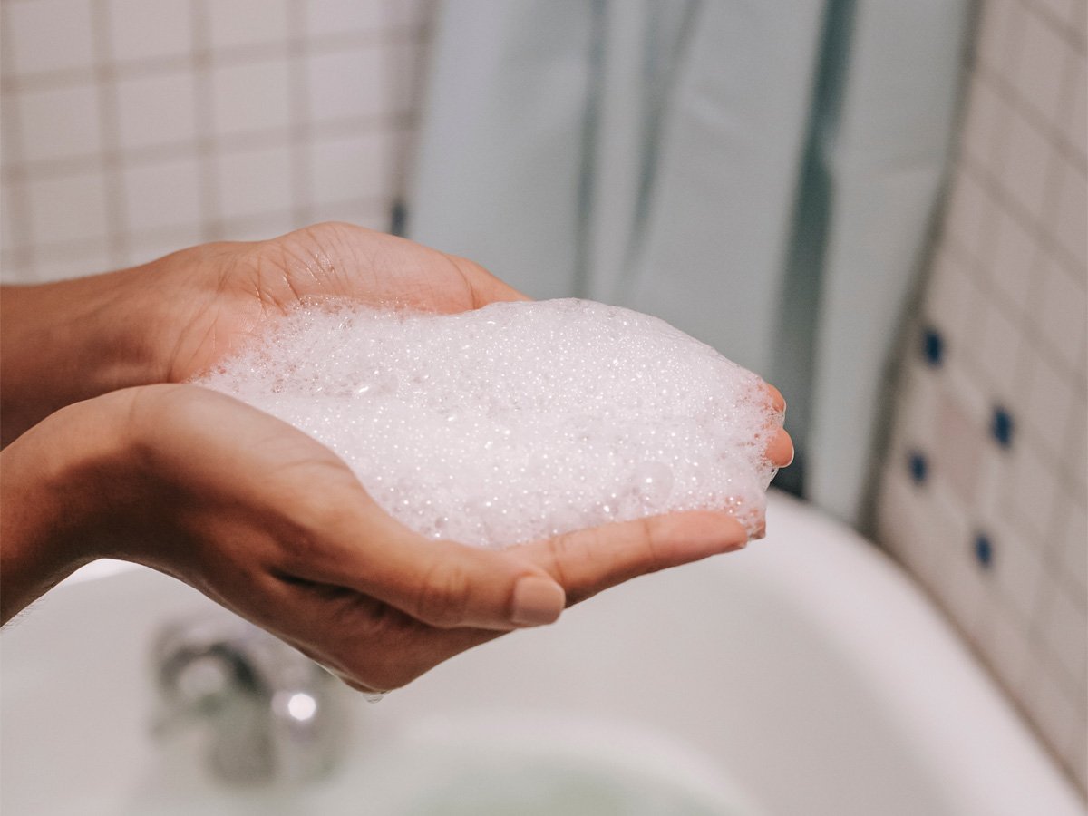 Come trattare l'acne rapidamente