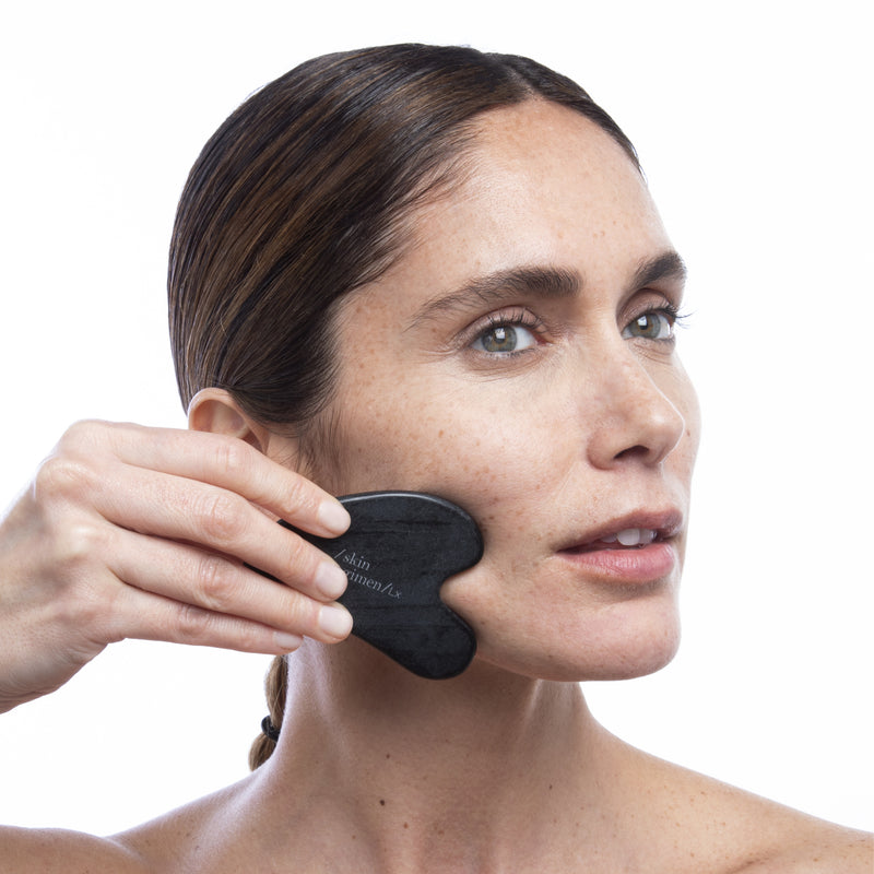 Comfort Zone: SKIN REGIMEN LX GUA SHA <p>Gua sha rassodante in giada nera</p>
-1
